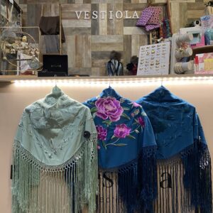 Mantones de SEDA HECHOS A MANO 65.50