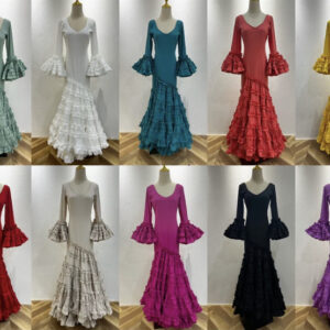 Vestido Flamenca Liso Tela Cancán pico  210.50€