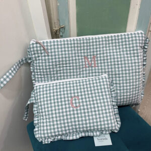 Funda iPad/ordenador vichy con volante hecha a mano