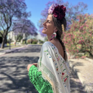 Mantón marfil bordado en colores