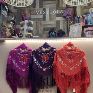 Mantón seda y crespón hechos a mano 65,50€ PEDIR POR PRIVADO