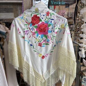 Mantón marfil bordado colores 18,50€